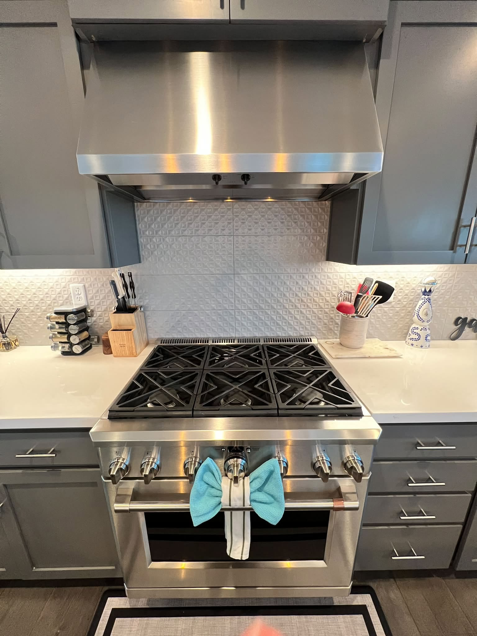 Sparkling clean kitchen