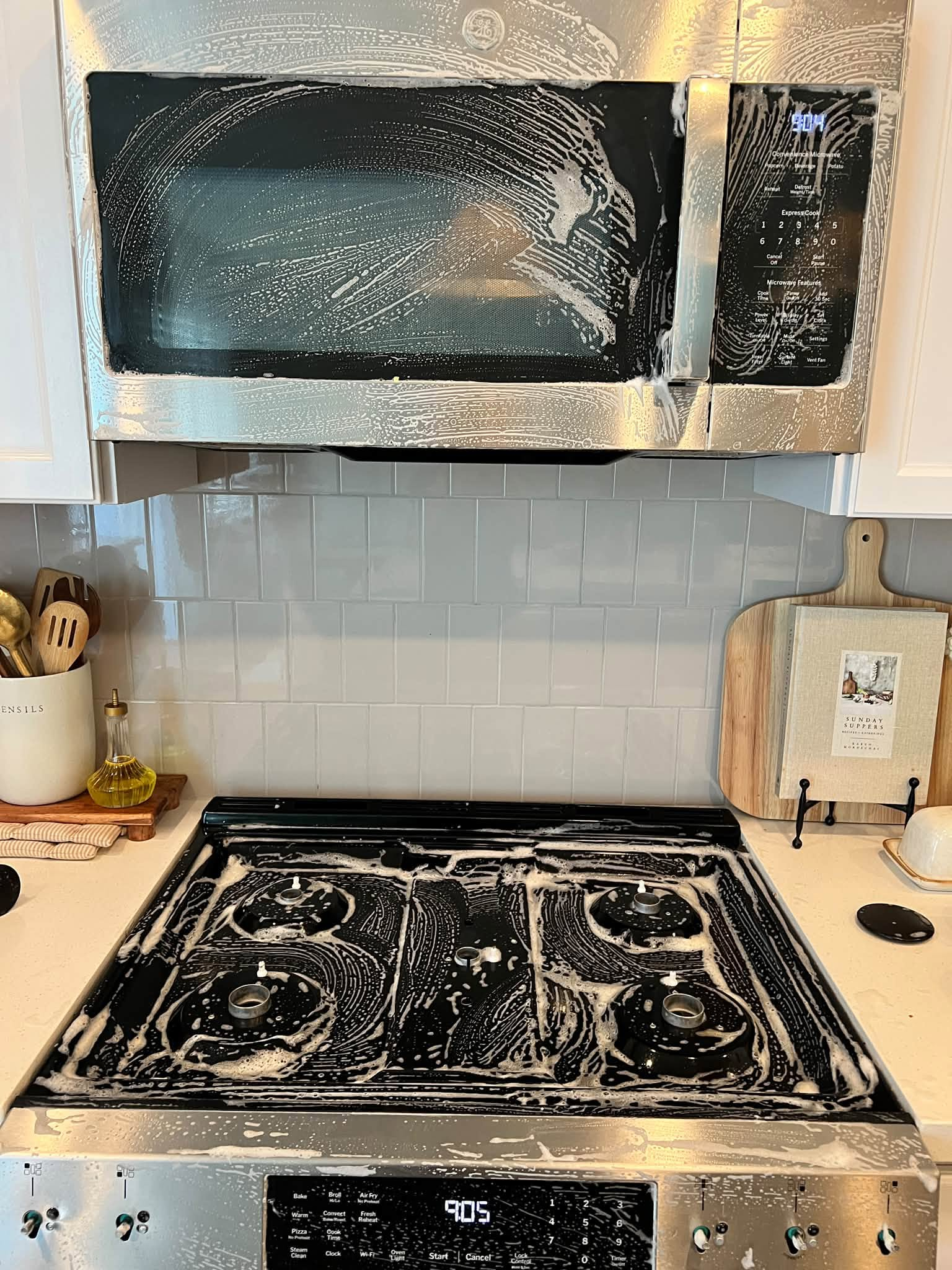 Stove during deep cleaning